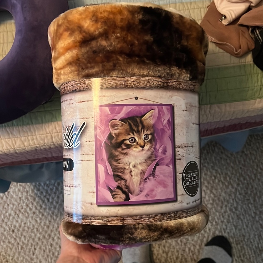 Soft cat blanket